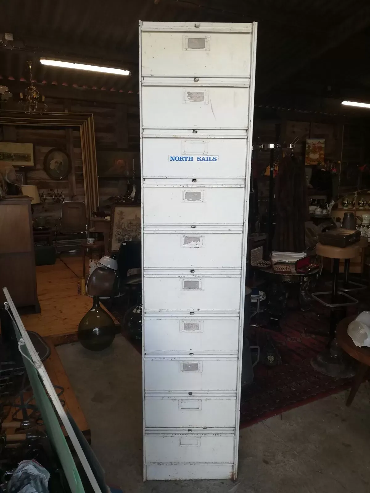 Illustration numéro 4 du produit Colonne à clapets décoration industrielle