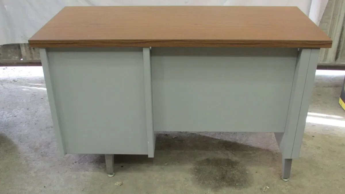 Illustration numéro 4 du produit Bureau industriel métallique