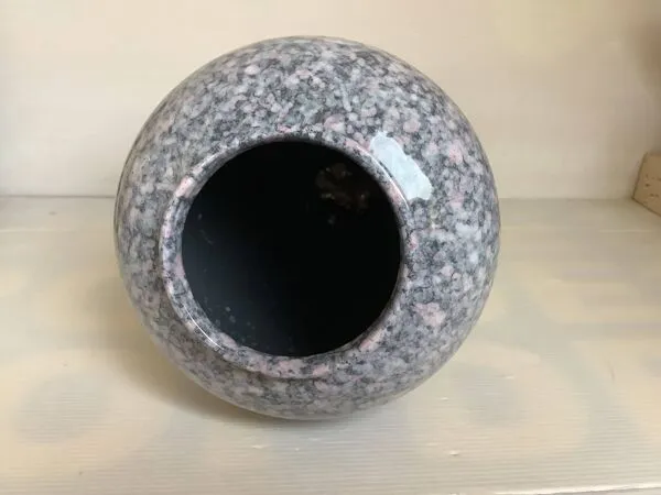 Illustration numéro 4 du produit Grand vase céramique mouchetée année 80