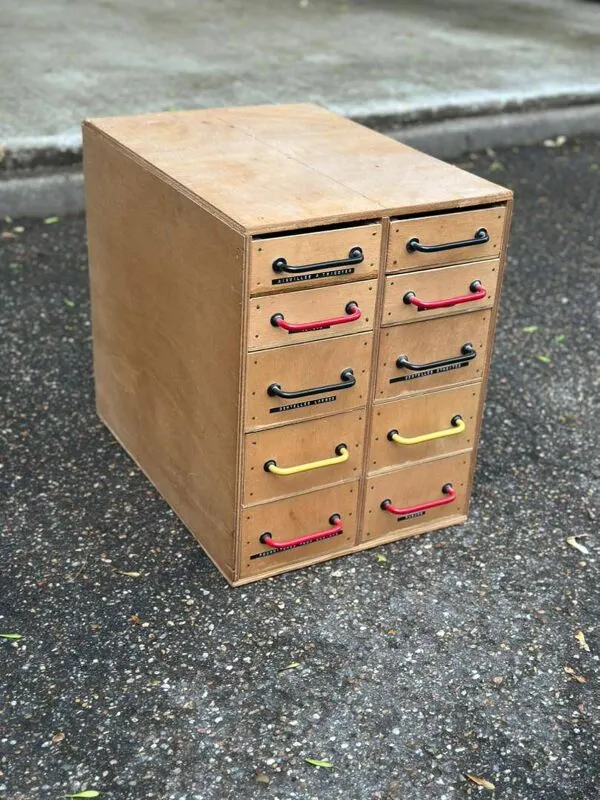 Illustration numéro 4 du produit Commode, meuble de métier 10 tiroirs, en bois