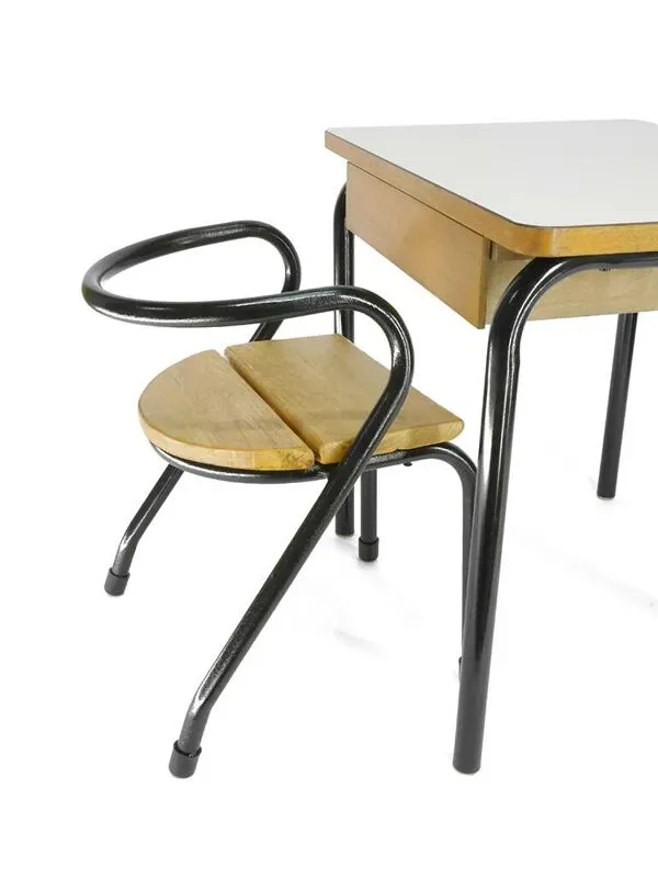 Illustration numéro 4 du produit Bureau et chaise Mullca 300