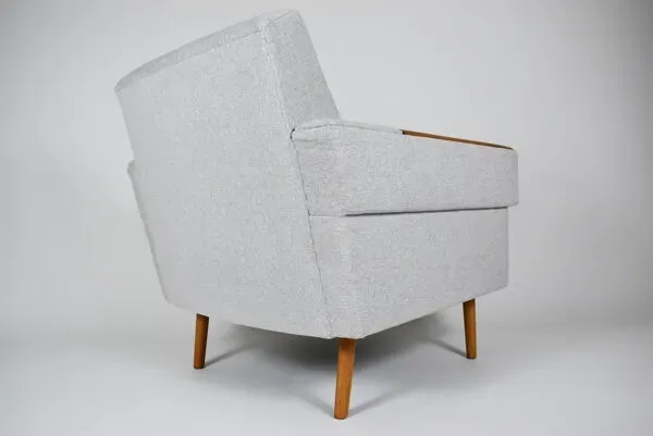 Illustration numéro 4 du produit Fauteuil du milieu du siècle, restauré, 1960, gris clair