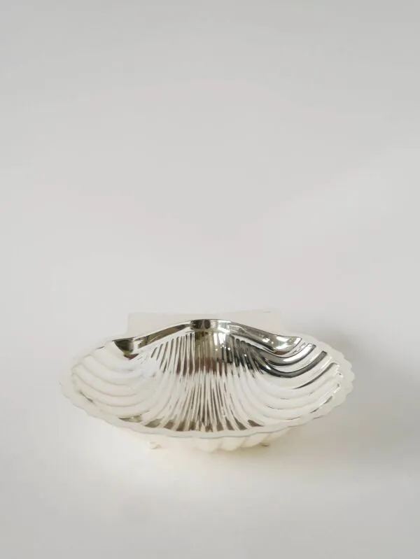 Illustration numéro 4 du produit Grande coupe coquillage en métal argenté, 1950