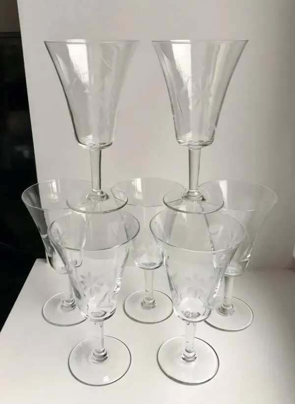 Illustration numéro 4 du produit lot de 7 verres à vin / eau en cristal années 60