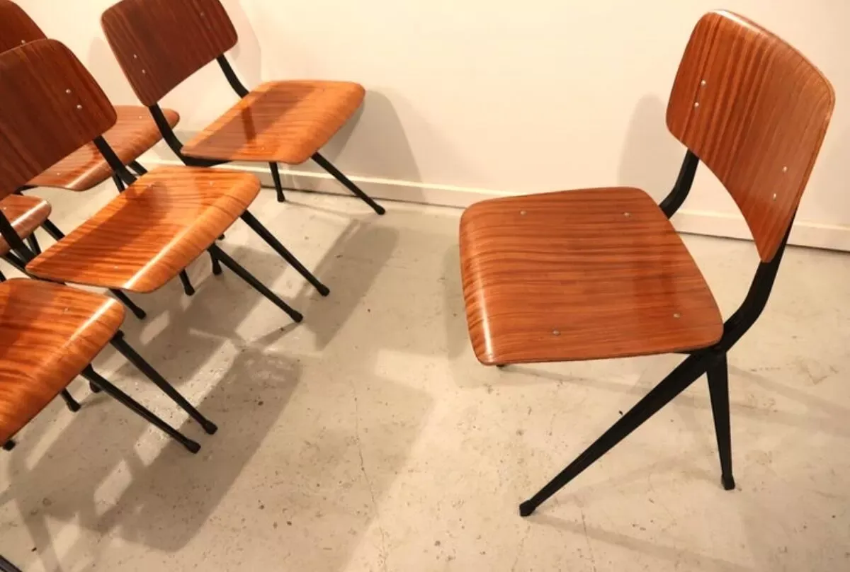 Illustration numéro 4 du produit Chaises industrielles Marko, modèle Compass Leg