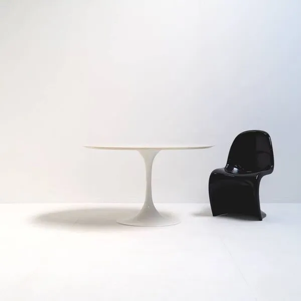 Illustration numéro 4 du produit Table à manger sur pied rare par Raymond Loewy pour Doubinski Frères, DF2000 se