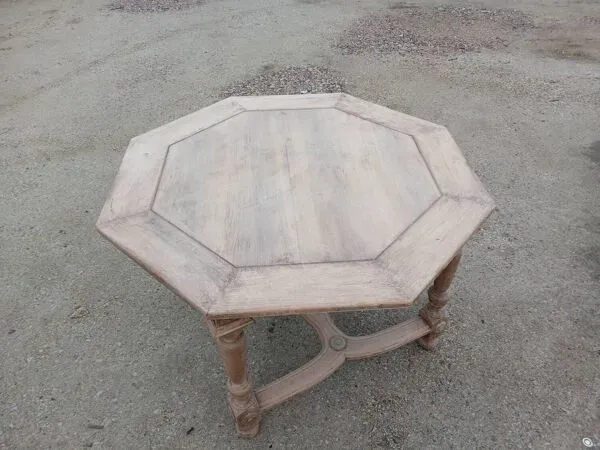 Illustration numéro 4 du produit Table Octogonale Vintage en Bois Brut - Esprit Maison de Famille