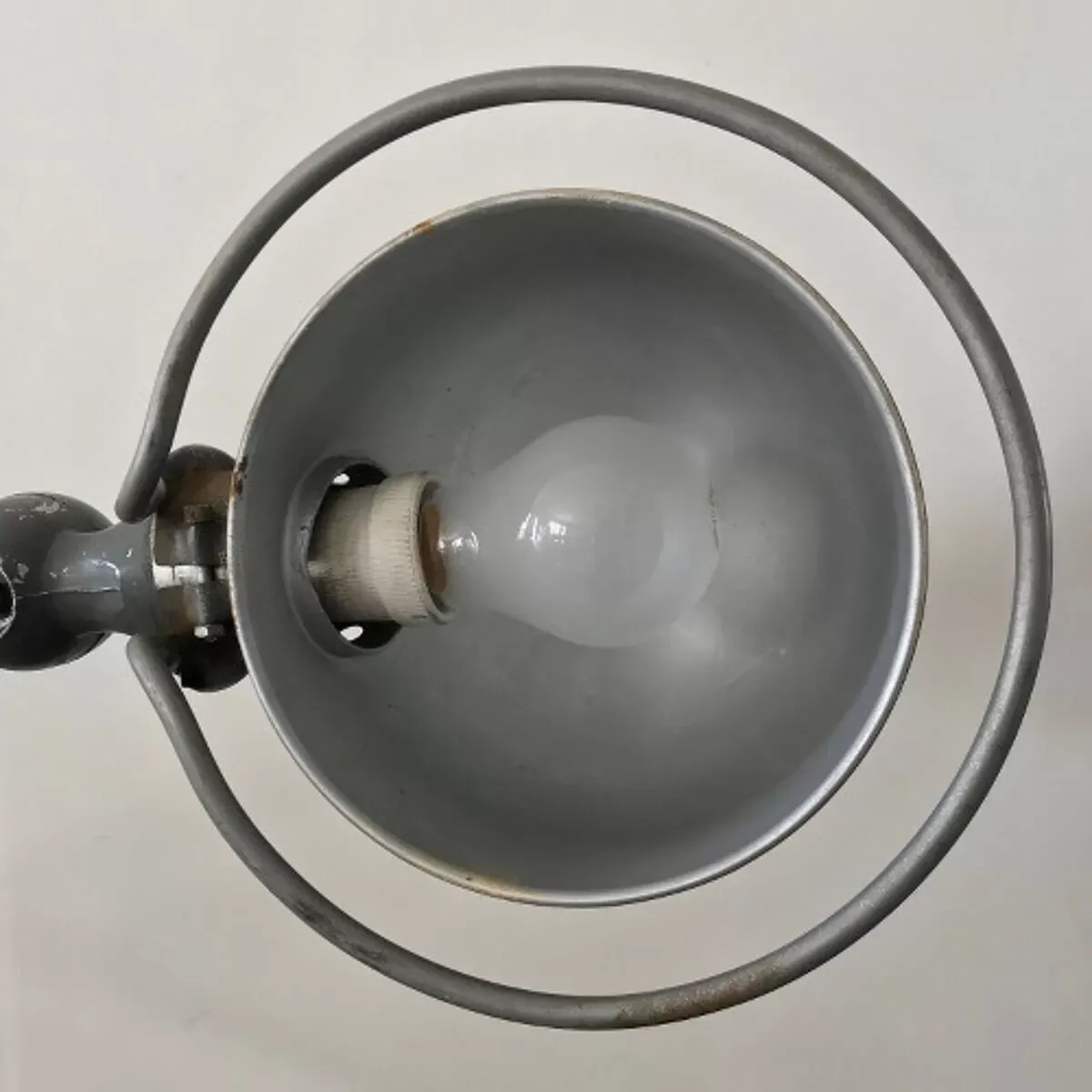 Illustration numéro 4 du produit Lampe Jieldé