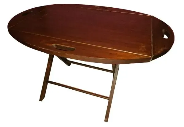 Illustration numéro 4 du produit Table basse en bois de teck, de forme ovale, repliable style bateau 1970