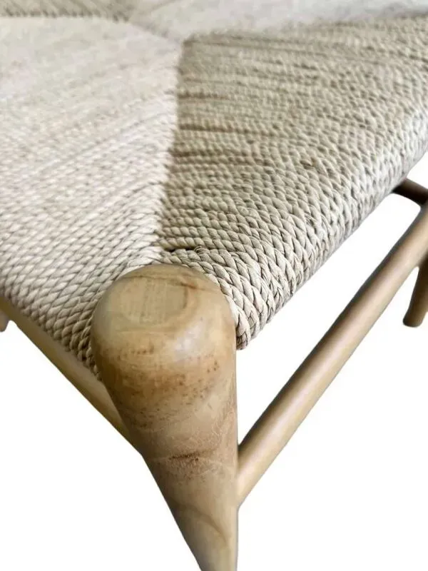 Illustration numéro 4 du produit Chaise rétro en rotin avec cordon