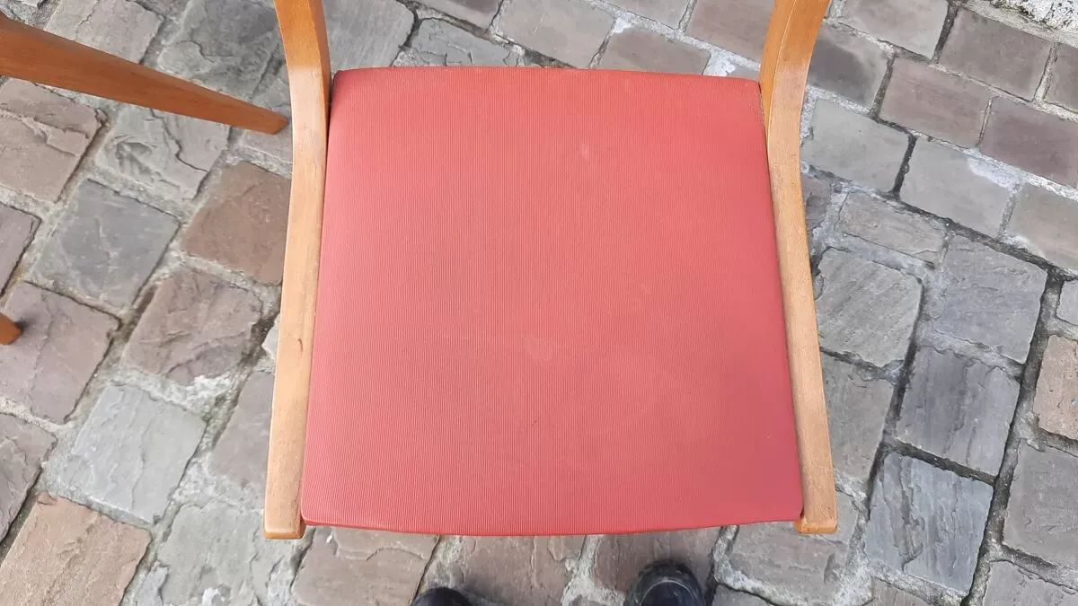 Illustration numéro 4 du produit Chaises compas vinatge