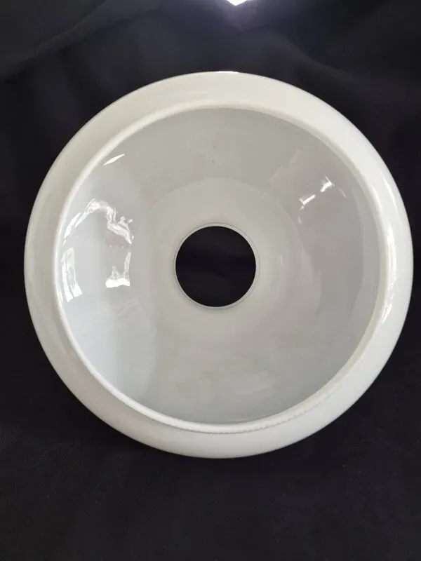 Illustration numéro 4 du produit Grand abat-jour opaline blanche vintage H.20 cm Élégance lumineuse A661