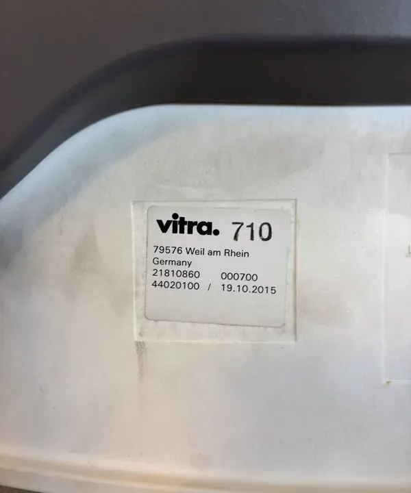 Illustration numéro 4 du produit Vitra Hal Jasper Morrison, plastique et bois – blanc – chaise de travail