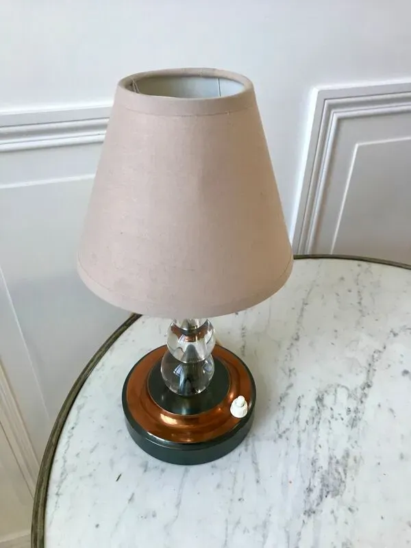 Illustration numéro 4 du produit Lampe à poser en cuivre et verre art déco années 30
