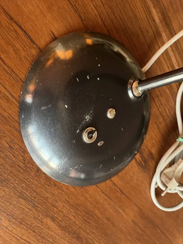 Illustration numéro 4 du produit Lampe articulée en métal années 60-70