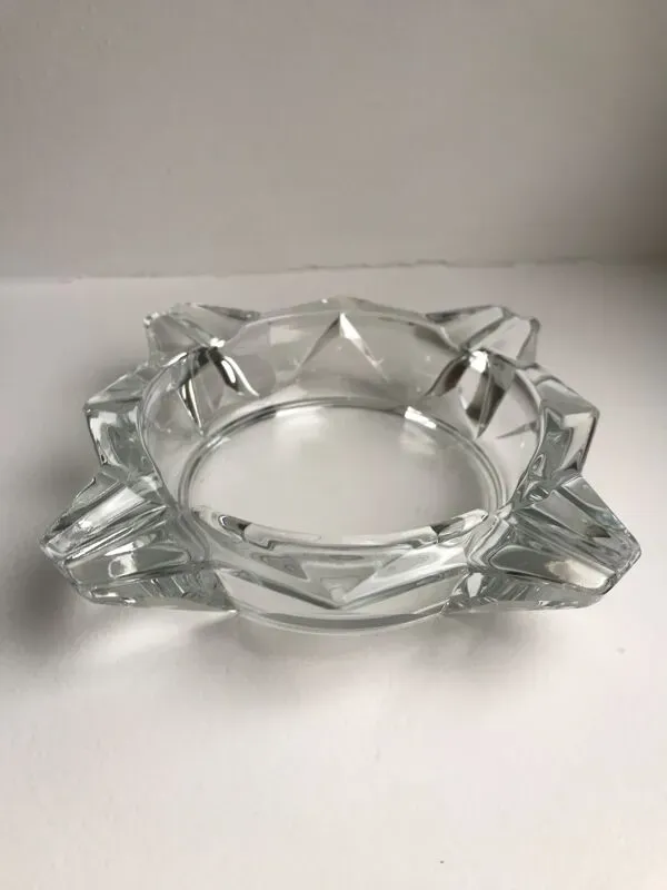 Illustration numéro 4 du produit Cendrier en cristal vintage années 60