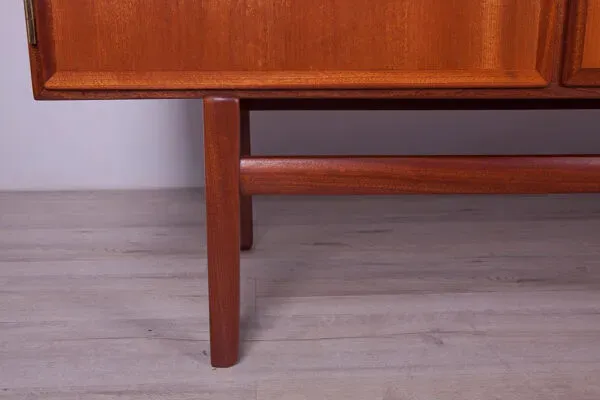 Illustration numéro 4 du produit Enfilade par Ole Wanscher pour Poul Jeppesens Furniture Factory, 1960