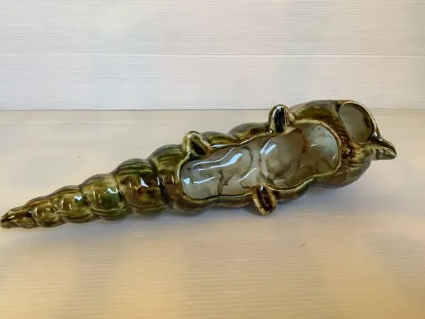 Illustration numéro 4 du produit Cendrier long coquillage barbotine