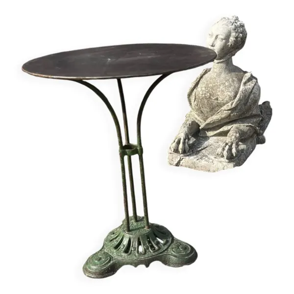 Illustration numéro 4 du produit Table de jardin guéridon pied fonte