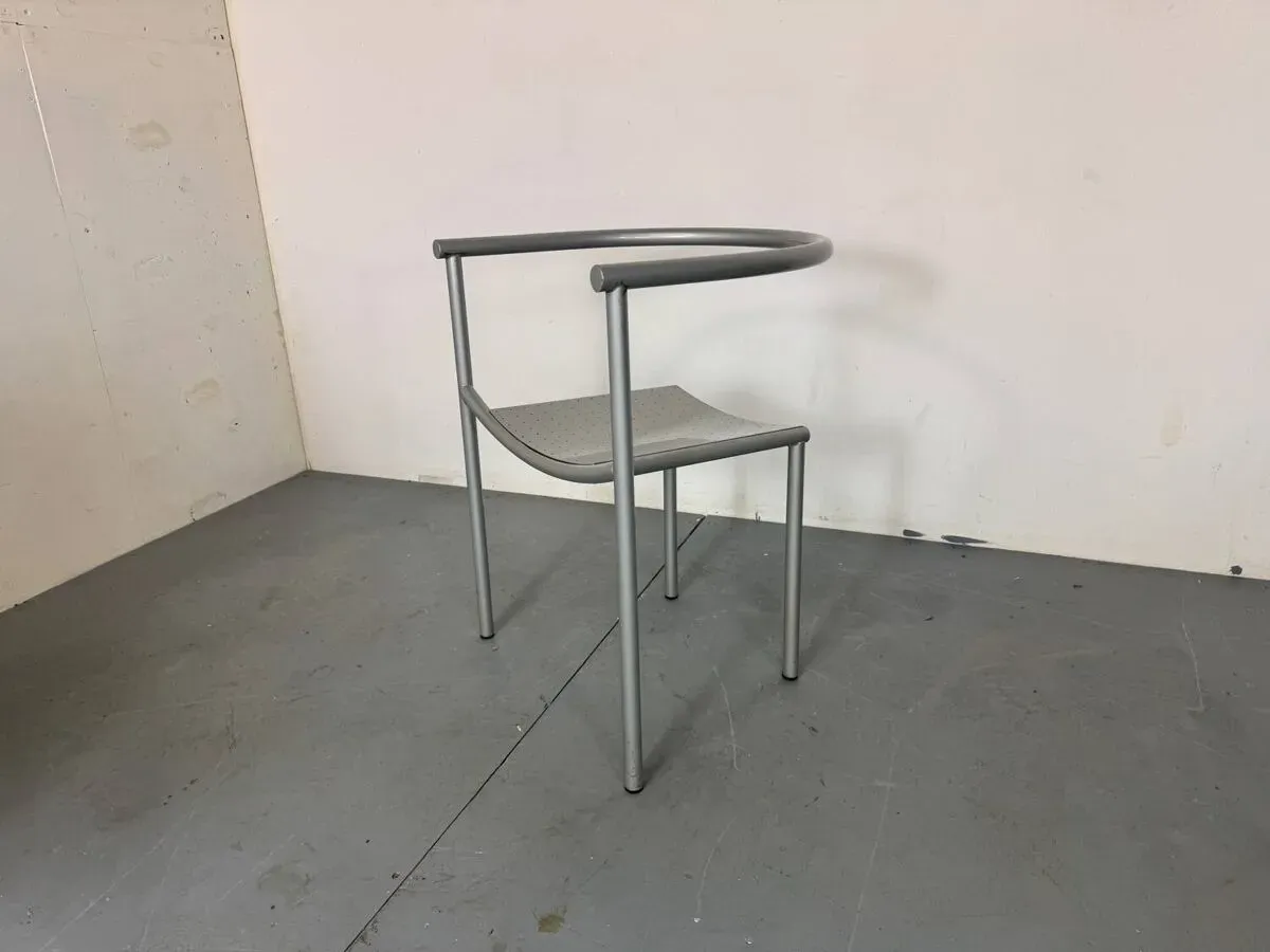 Illustration numéro 4 du produit Fauteuil tubulaire style Memphis 1ère édition Von Vogelsang par Philippe Starck