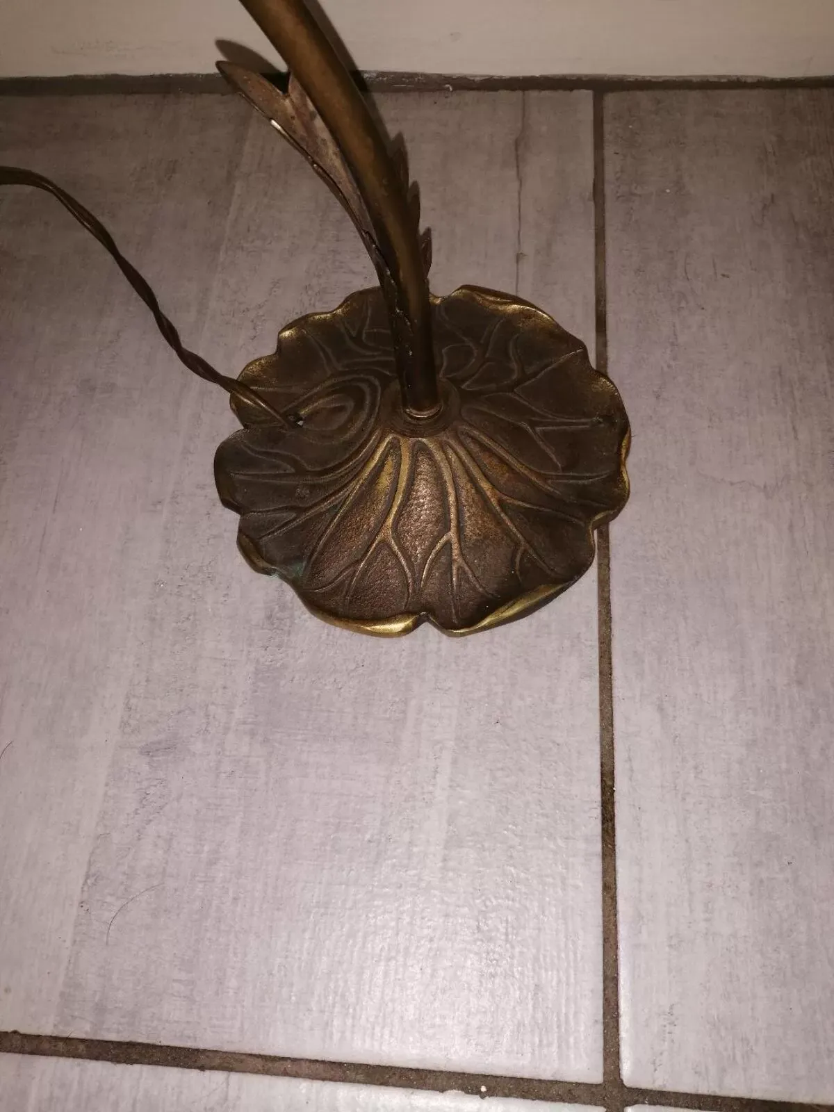 Illustration numéro 4 du produit Lampe Art Nouveau 1900 Nénuphar