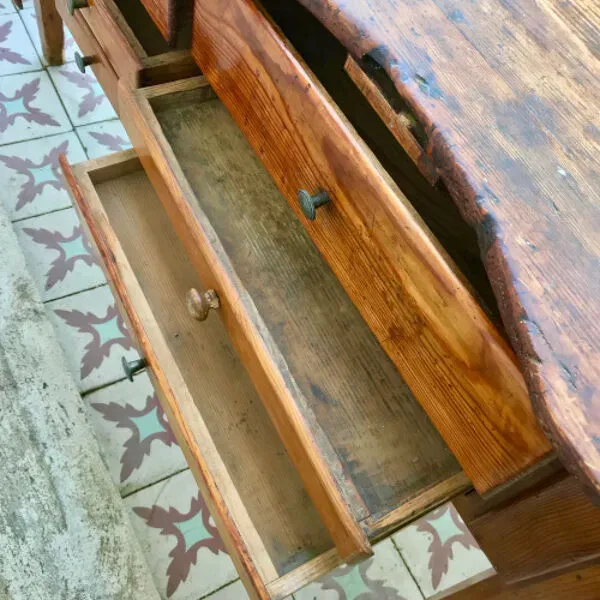 Illustration numéro 4 du produit Table de Joaillier