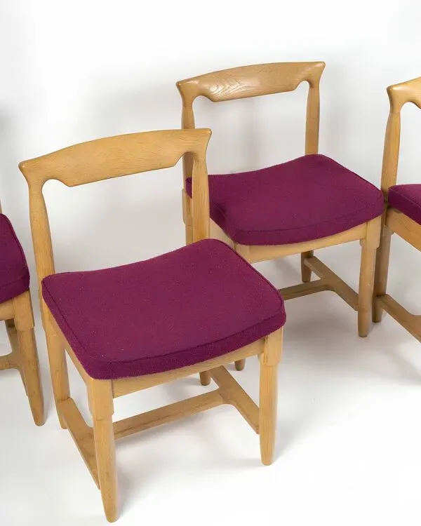 Illustration numéro 4 du produit Ensemble de 4 chaises de Guillerme et Chambron pour Votre Maison, 1960’s