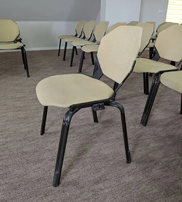 Illustration numéro 4 du produit Stock de 100 chaises vintage fröscher sitform (1983) - ouvert aux offres