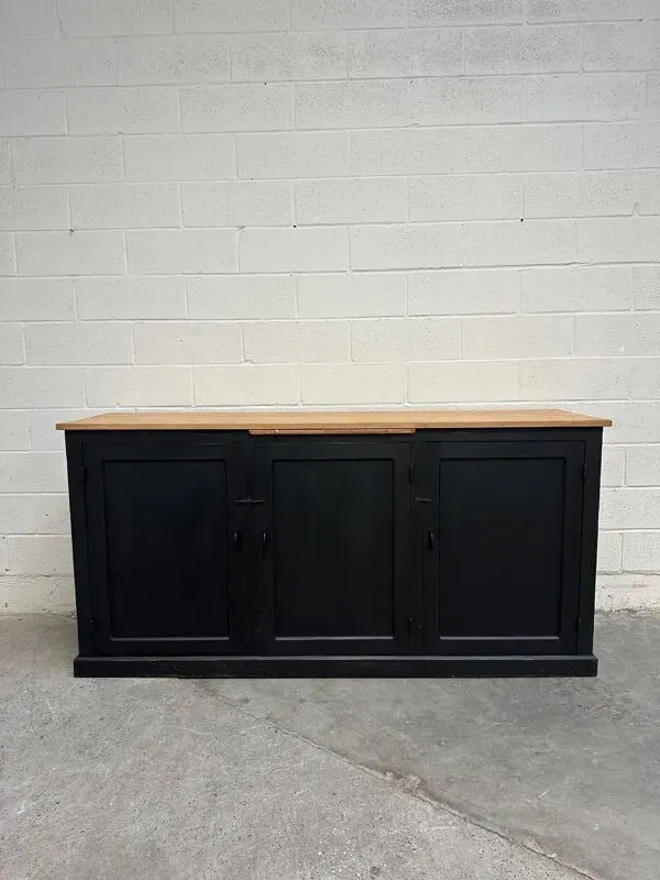 Illustration numéro 4 du produit Meuble d’atelier en cèdre Milieu XXème