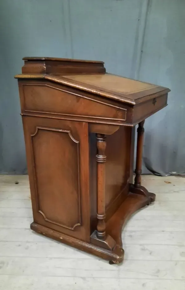 Illustration numéro 4 du produit Bureau  Deavenport   en acajou