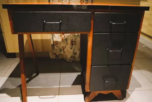 Illustration numéro 4 du produit Bureau rétro vintage industriel