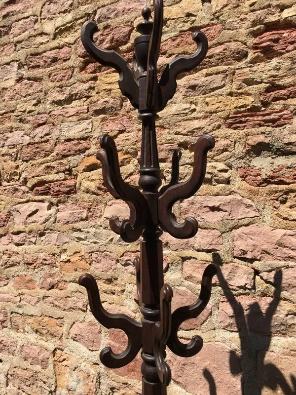 Illustration numéro 4 du produit Portemanteau sur pied chêne et zinc