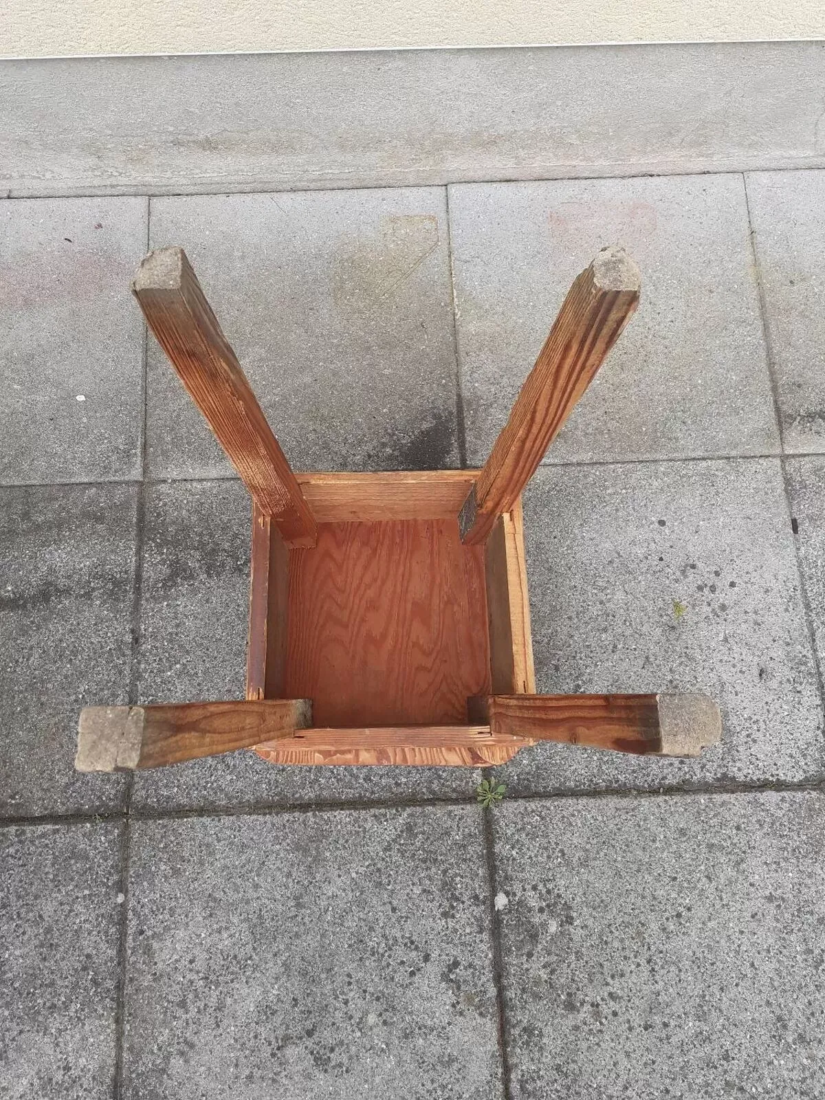 Illustration numéro 4 du produit Tabouret d'atelier