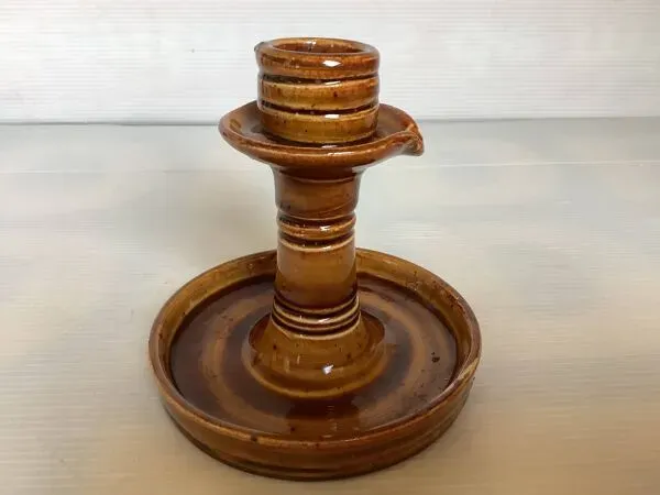 Illustration numéro 4 du produit Bougeoir en céramique marron ocre