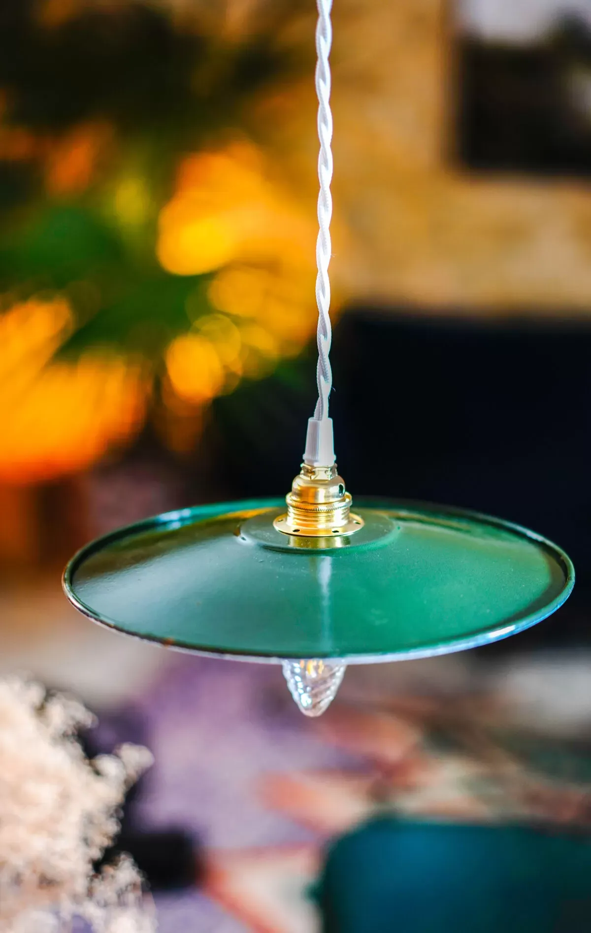 Illustration numéro 4 du produit Suspension verte en tôle émaillée