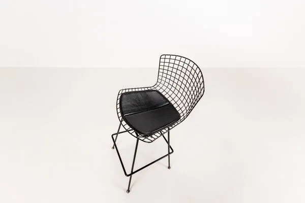 Illustration numéro 4 du produit Ensemble de 4 tabourets de bar par Harry Bertoia pour Knoll, 1980