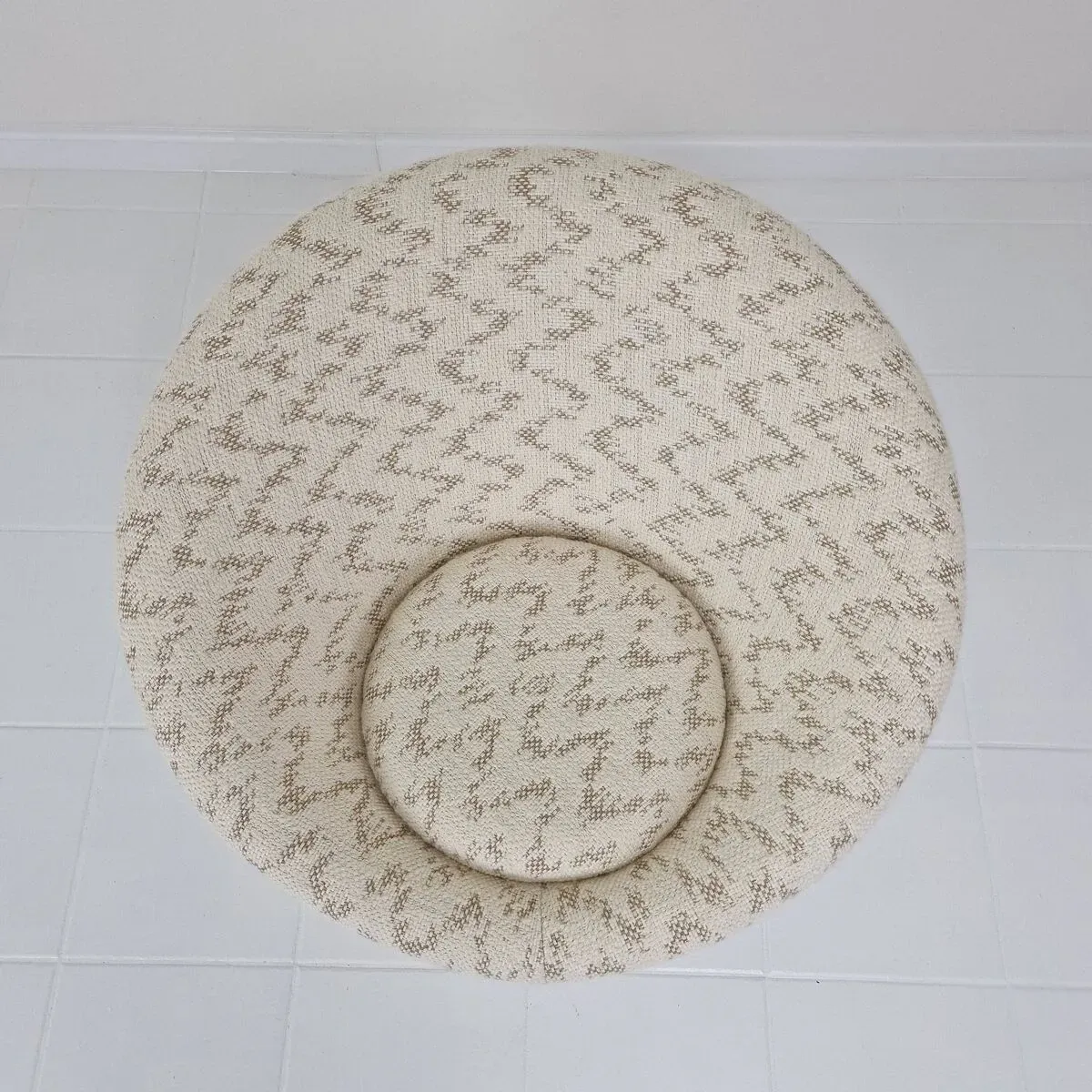 Illustration numéro 4 du produit Mushroom Armchair and Ottoman by Pierre Paulin for Artifort, 1960's