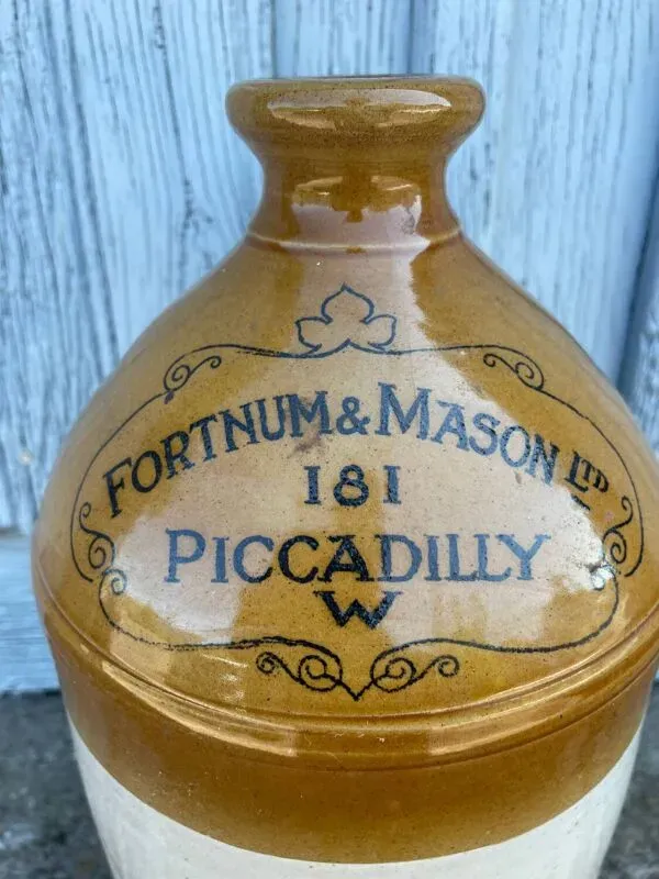 Illustration numéro 4 du produit Ancienne bonbonne ou jarre anglaise en grès vernissé