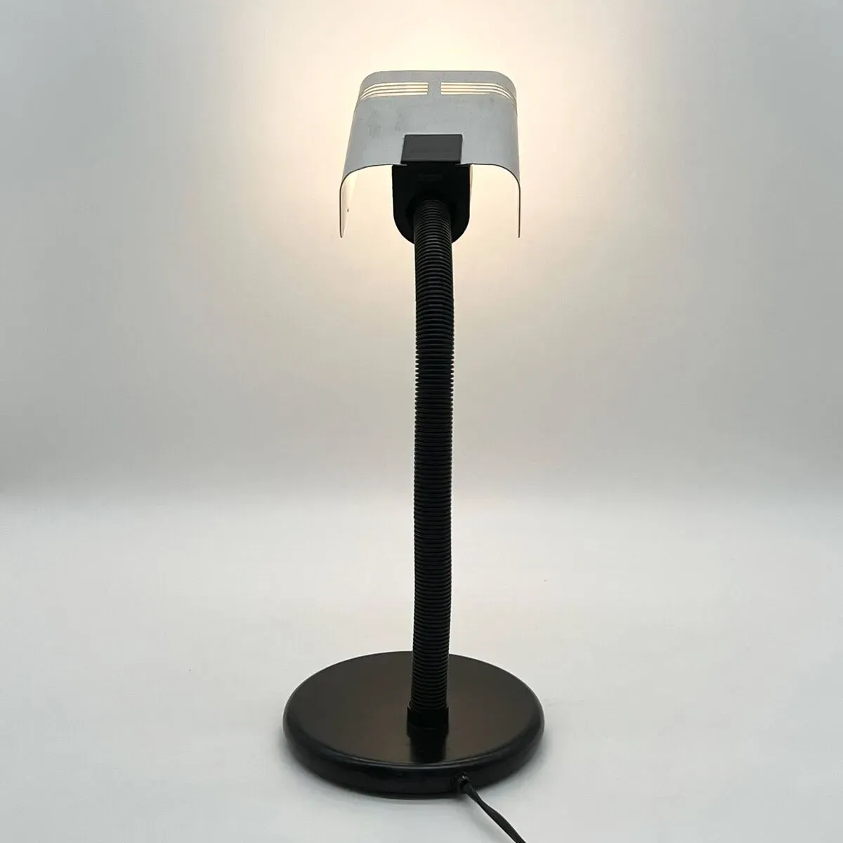 Illustration numéro 4 du produit Lampe Targetti Sankey « alu brosse », 1960/70s, Italy
