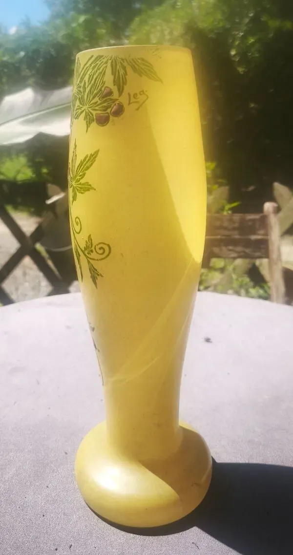 Illustration numéro 4 du produit Vase tournai, maison Legras