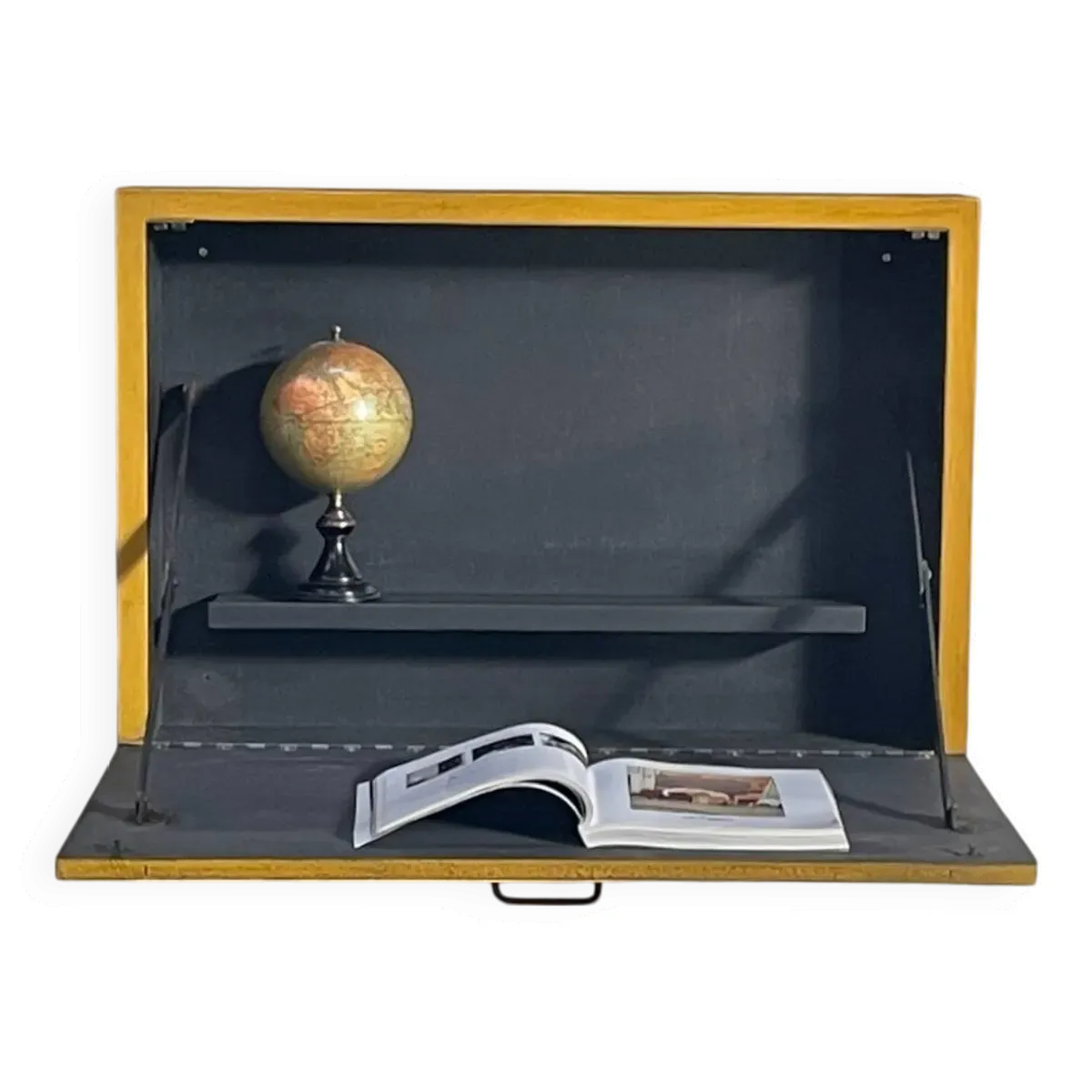 Illustration numéro 4 du produit Bureau suspendu