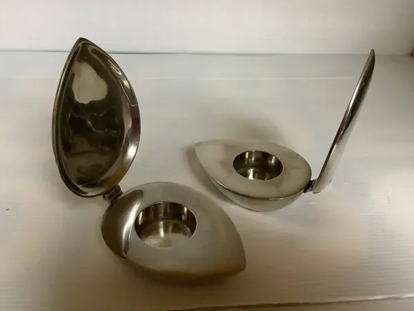 Illustration numéro 4 du produit Paire de bougeoirs style Magnus Löfgren scandinave