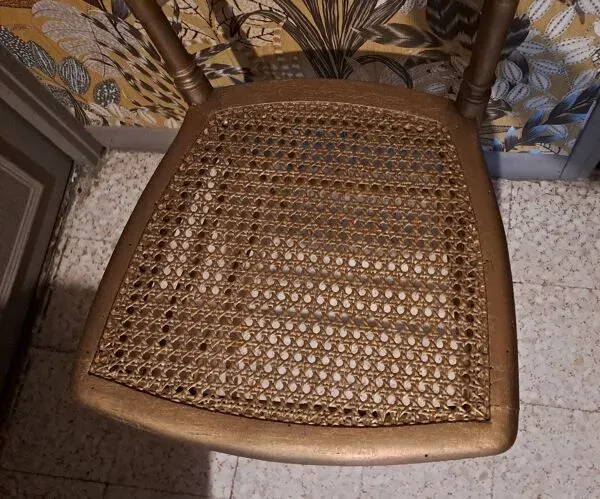 Illustration numéro 4 du produit Chaise de style Napoléon III dit modèle Opéra en bois travaillé et cannage sur assise restaurée 1850