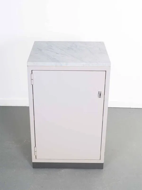 Illustration numéro 4 du produit Set industrial cabinets with marble top.