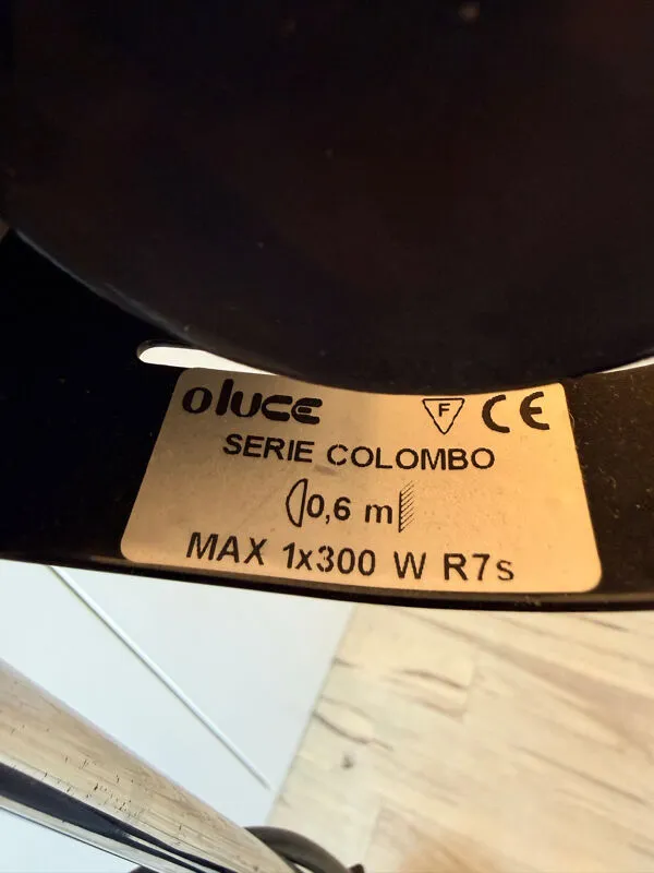 Illustration numéro 4 du produit Lampadaire Colombo – Joe Colombo pour Oluce – design italien vintage –