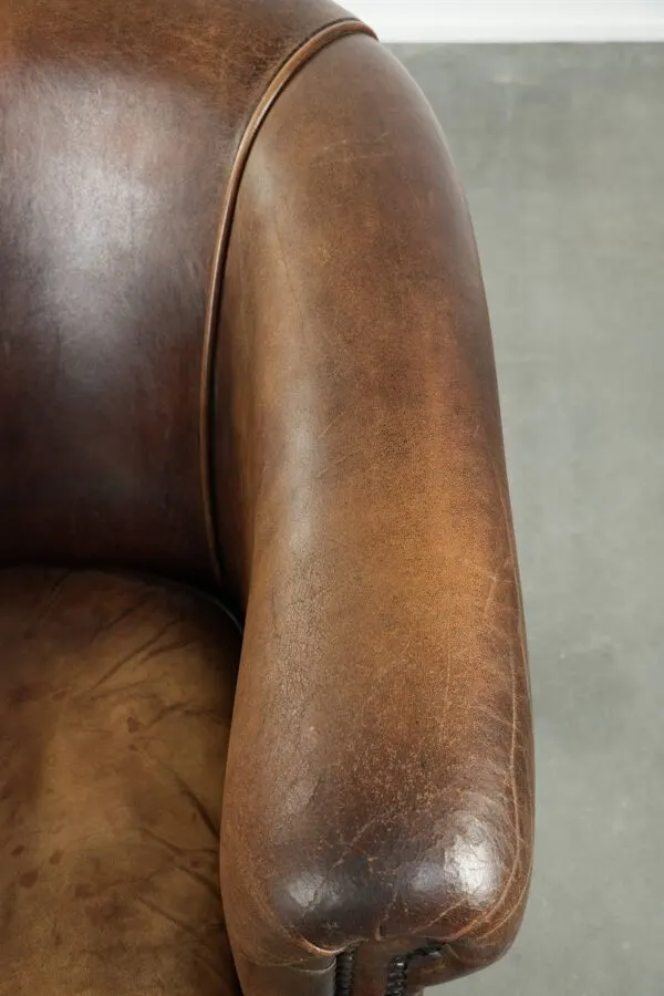 Illustration numéro 4 du produit Fauteuil club en cuir de mouton vintage