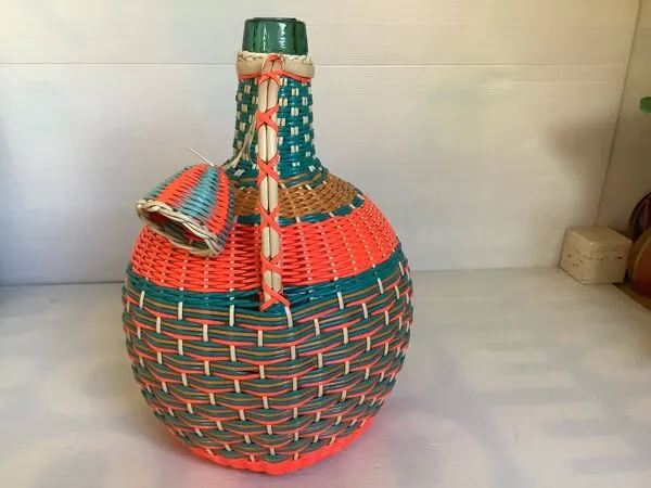 Illustration numéro 4 du produit Grande bouteille décorative de sol vintage