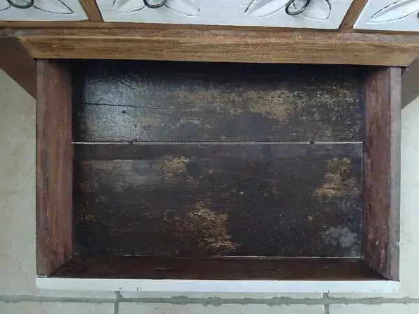 Illustration numéro 4 du produit Meuble de métier à tiroirs style indonésien