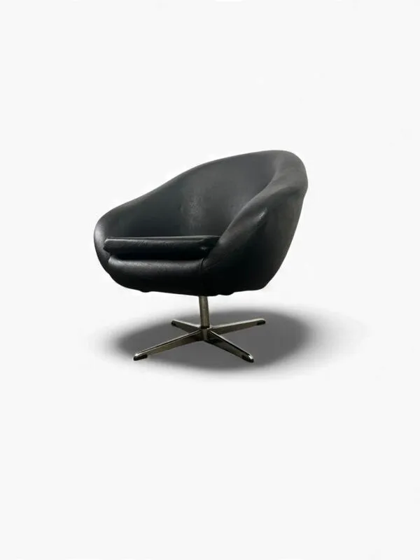 Illustration numéro 4 du produit Fauteuil vintage noir / chaise lounge / fauteuil 'Folke Jansson'