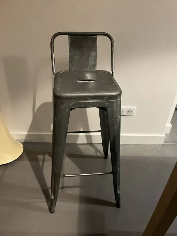 Illustration numéro 4 du produit Tabourets de bar Tolix